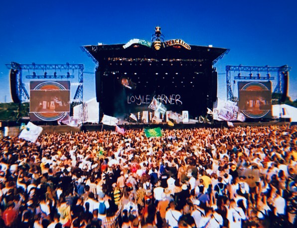 loyle-carner-glastonbury-crowd-iplayer-record-weekly