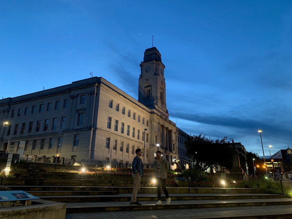 stranger-chorus-record-weekly