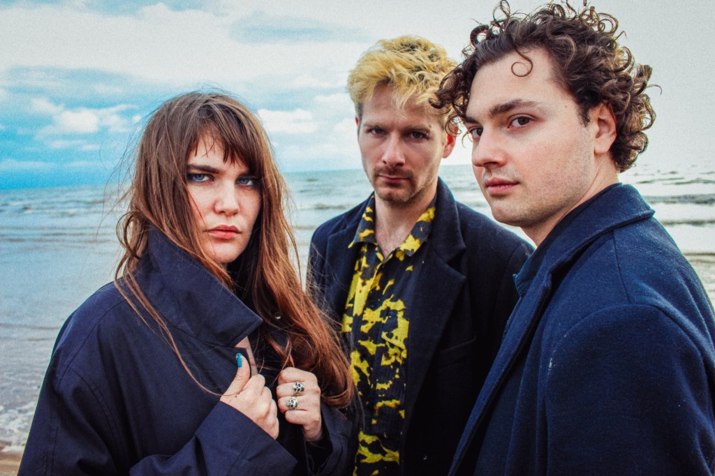 calva-louise-interview-record-weekly