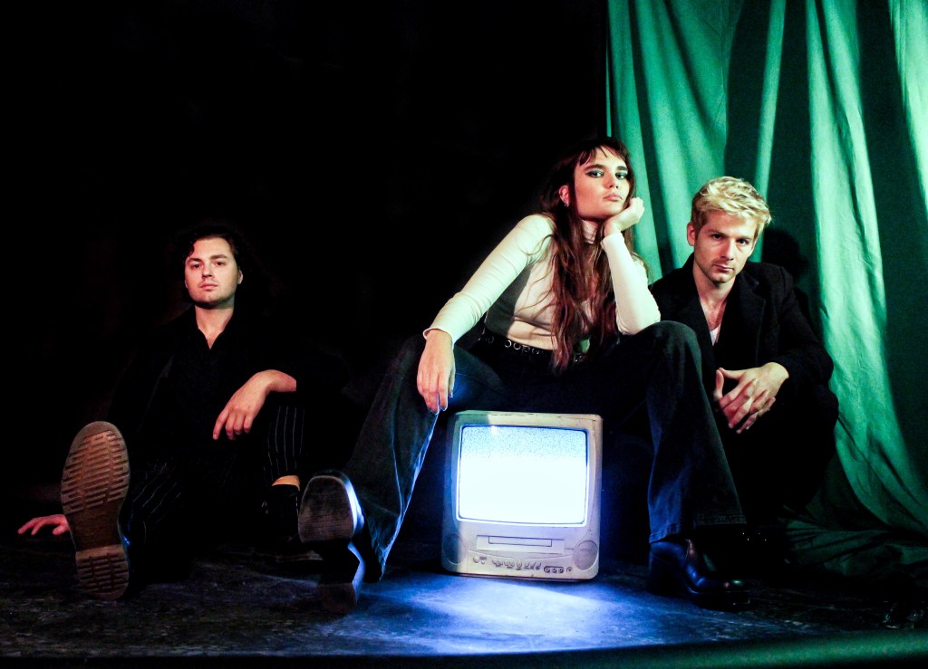 calva-louise-television-record-weekly