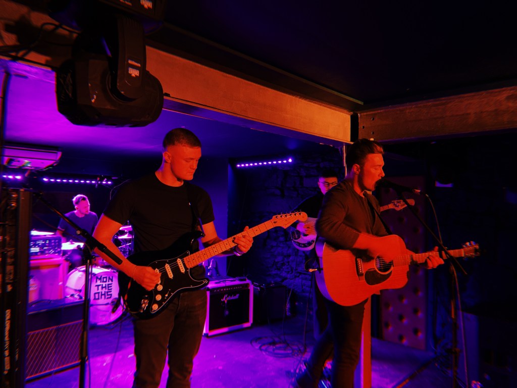 kamora-broadcast-february-this-feeling-record-weekly