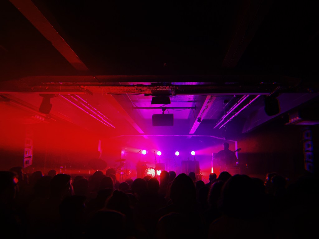 man-of-moon-swg3-march-2022-record-weekl