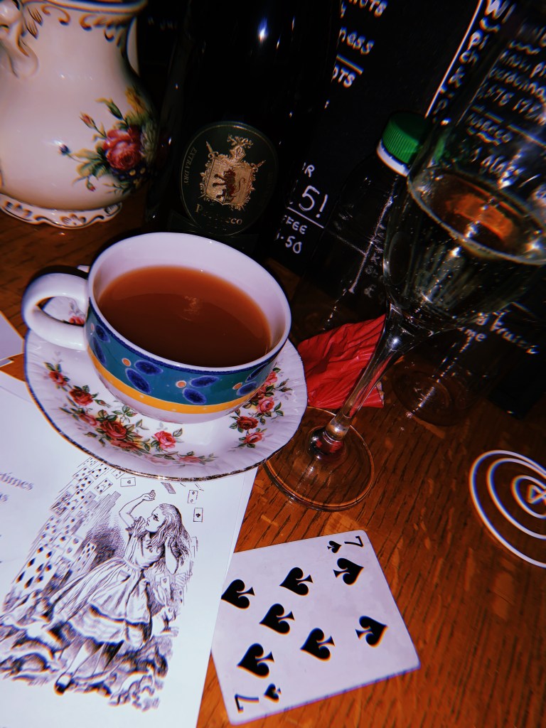 alice-in-wonderland-leeds-record-weekly