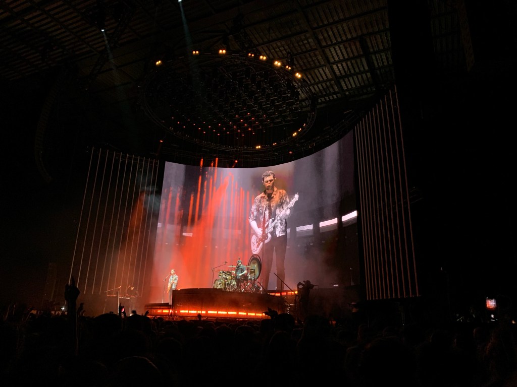 royal-blood-first-direct-arena-april-record-weekly