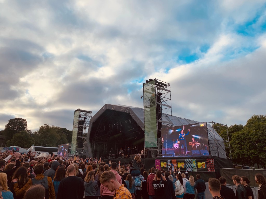 the-vaccines-live-at-leeds-in-the-park-record-weekly