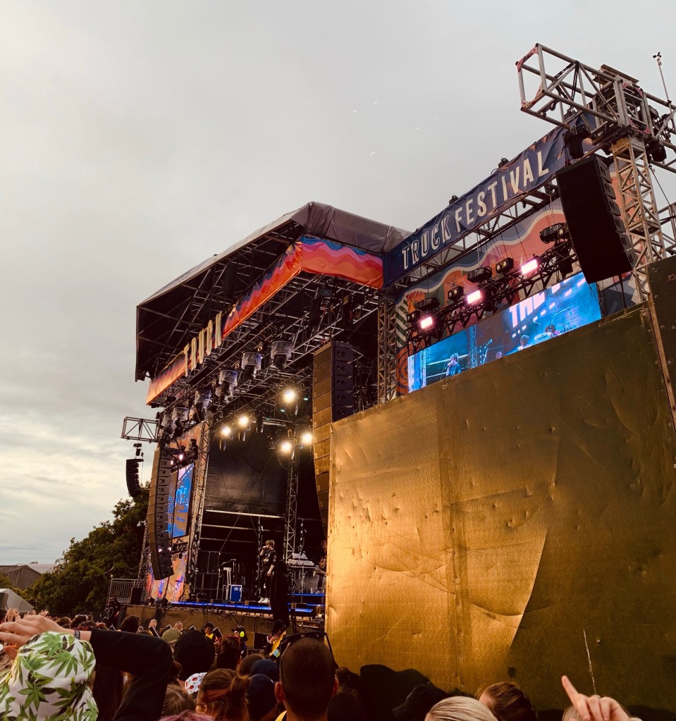 the-kooks-truck-festival-2022-record-weekly