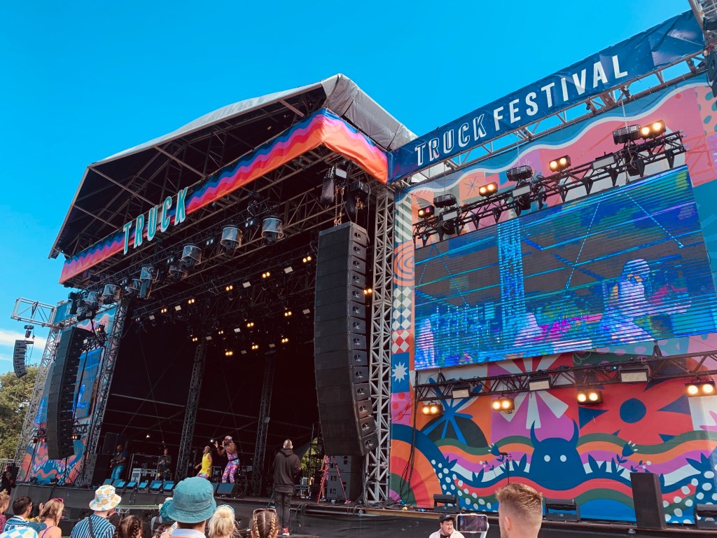 mr-motivator-truck-festival-2022-record-weekly