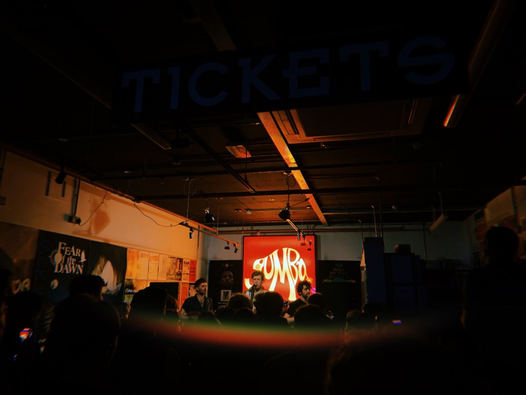 hwikihwfm-the-amazons-album-show-jumbo-records-record-weekly