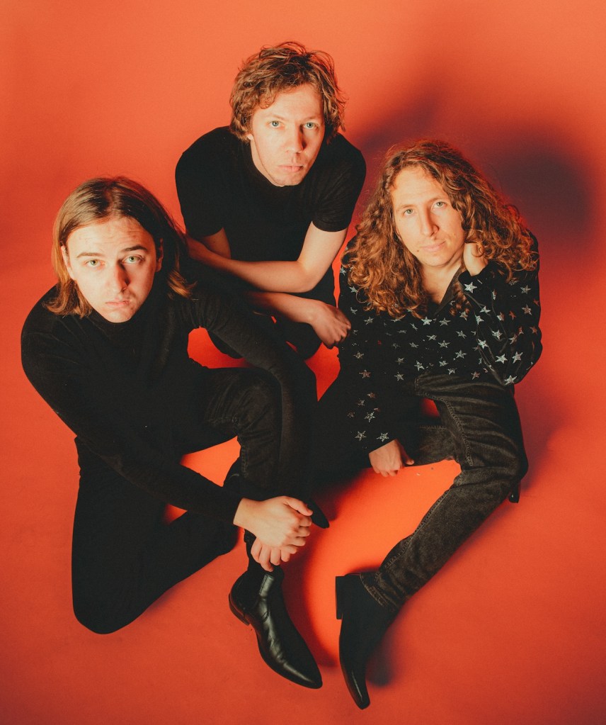 interview-with-the-howlers-record-weekly