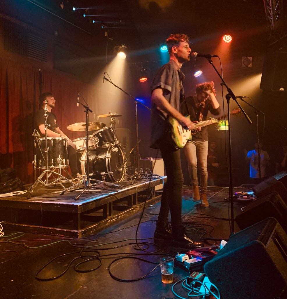 drella-lending-room-this-feeling-2022-record-weekly