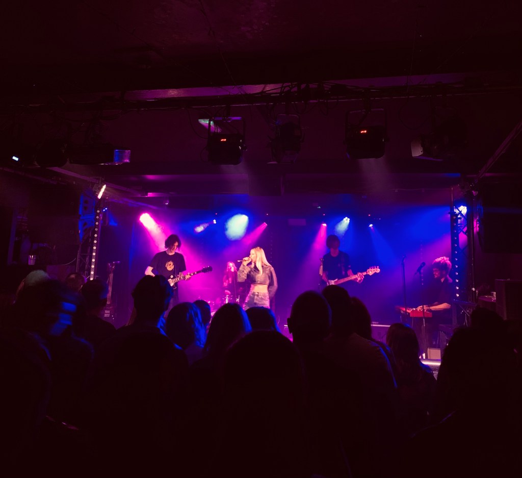 lois-wardrobe-leeds-march-2023-record-weekly