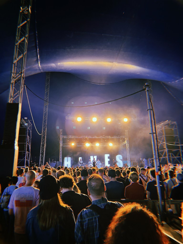 the-hives-live-at-leeds-in-the-park-2023-record-weekly