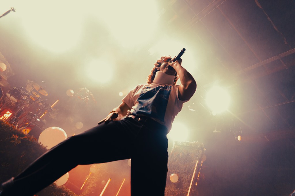 don-broco-rob-damiani-o2-victoria-warehouse-manchester-record-weekly