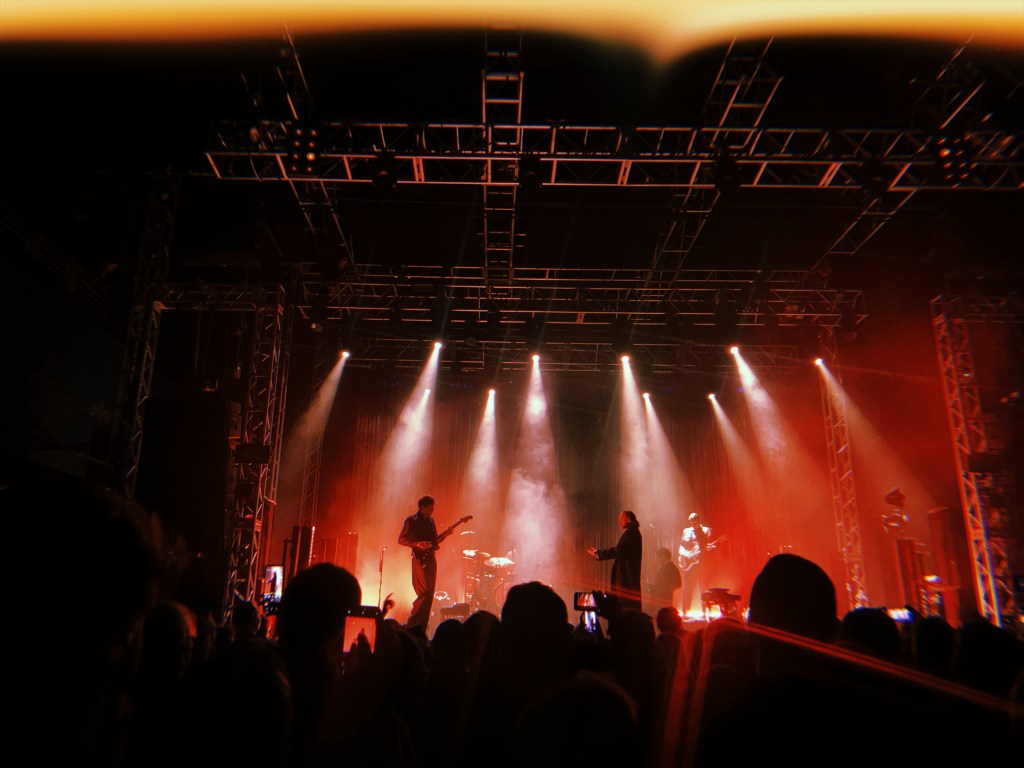 frank-carter-the-rattlesnakes-o2-academy-leeds-2024-record-weekly