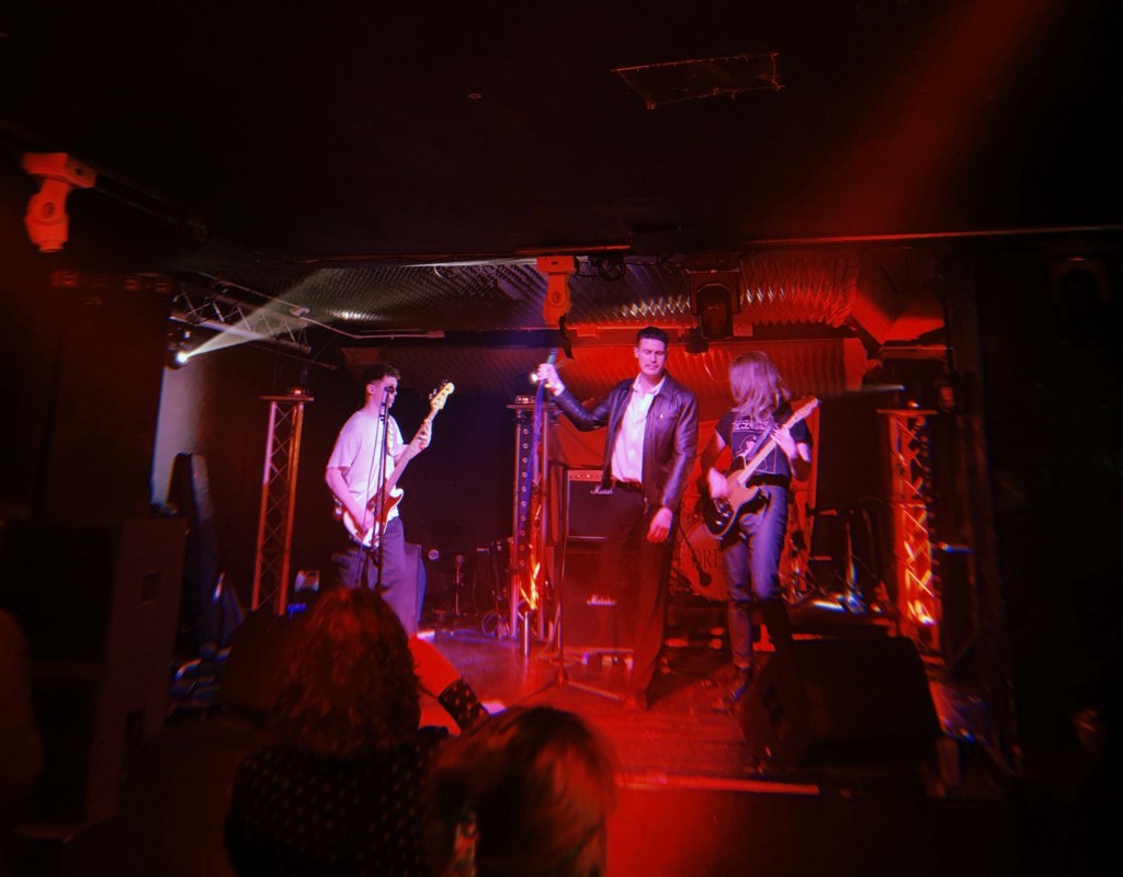 django-jones-mystery-men-the-underground-bradford-march-2024-gig-record-weekly