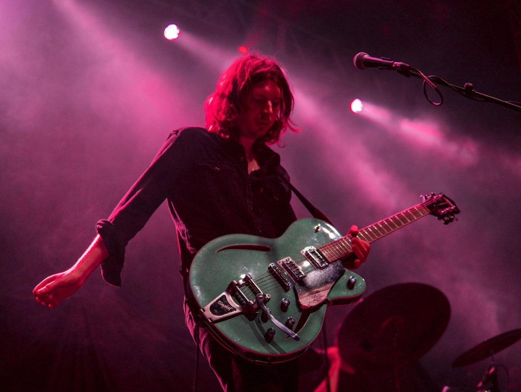 real-farmer-guitar-o2-academy-leeds-october-2024-record-weekly