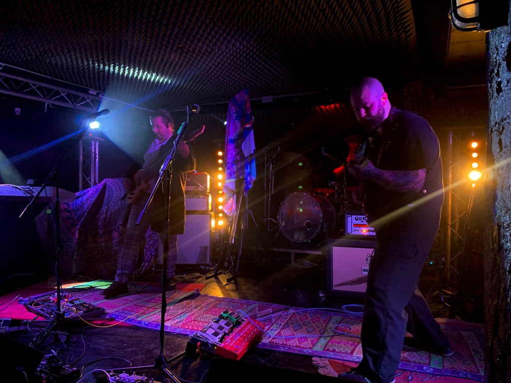 hogleg-the-big-wolforna-show-the-underground-record-weekly