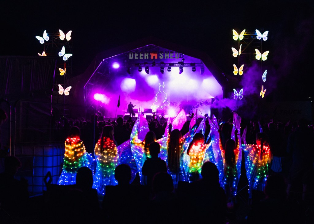 wunderhorse-fairy-wings-deer-shed-festival-2025-record-weekly