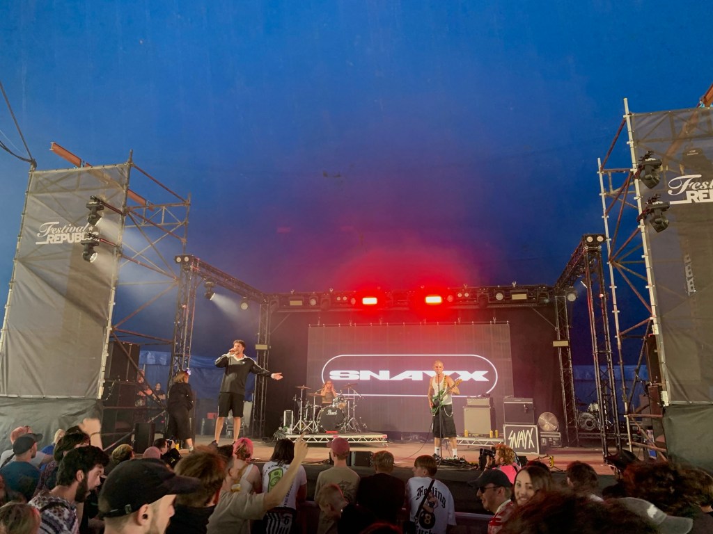 snayx-leeds-festival-2025-record-weekly