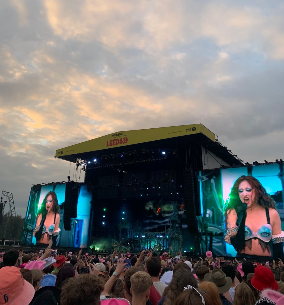 chappell-roan-pink-pony-club-leeds-festival-2025-record-weekly