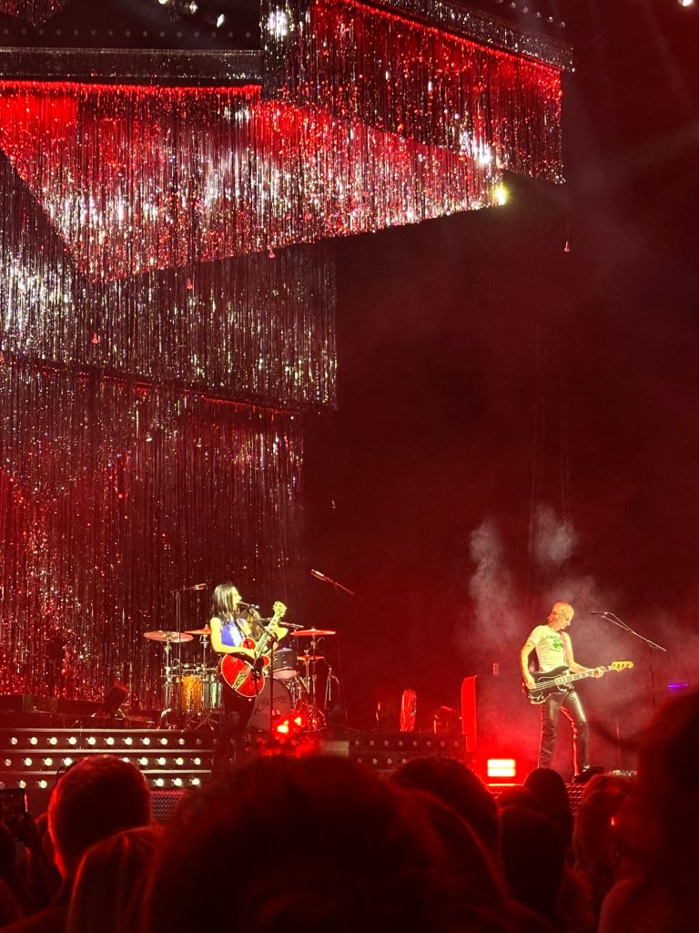 wolf-alice-first-direct-arena-leeds-december-2025-record-weekly