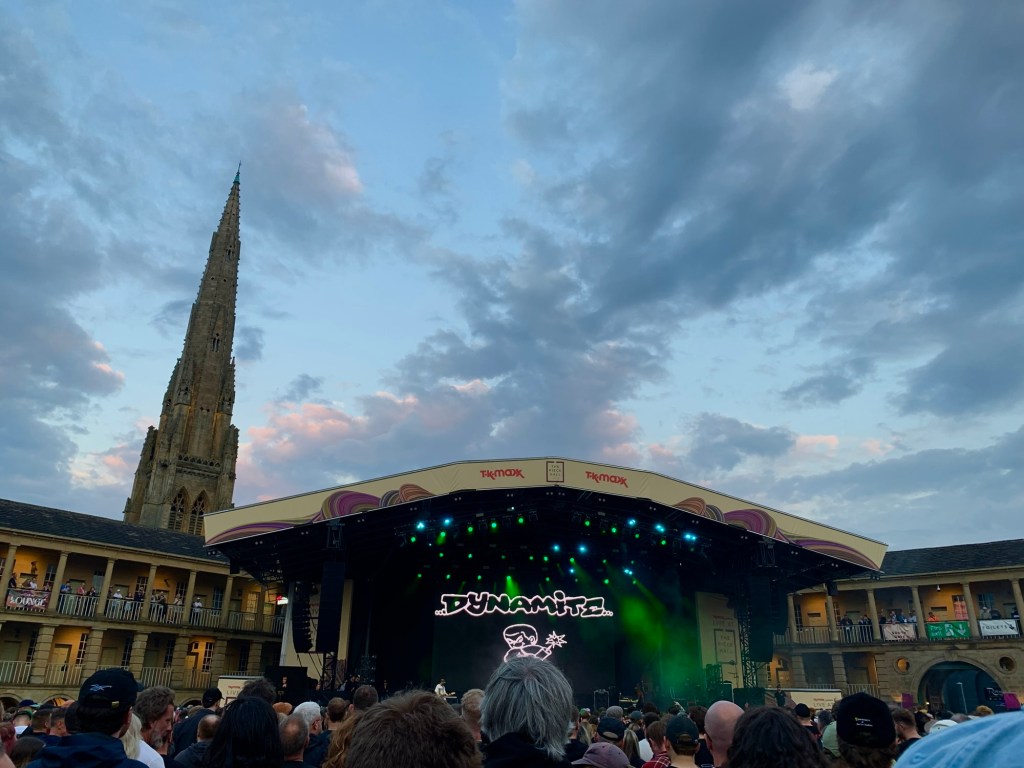 dynamite-the-piece-hall-halifax-gig-2026-august-record-weekly